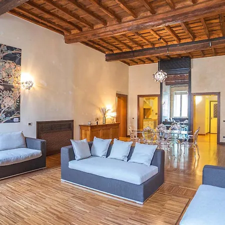 Easytopstay - Piazza Venezia City View Charming Apt-2